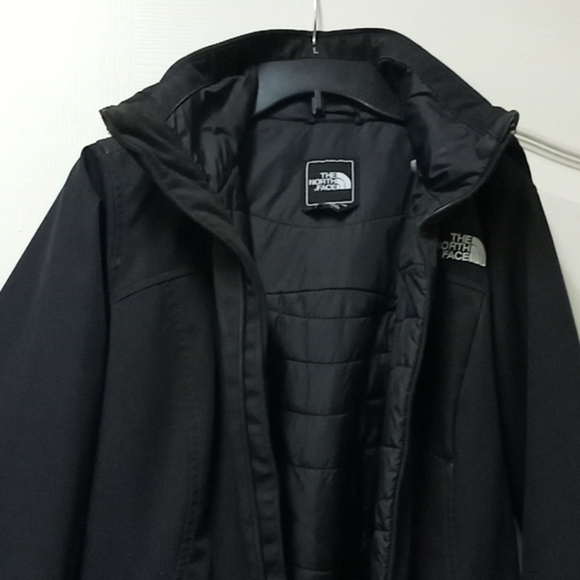 The North Face Jackets & Blazers - Black North Face jacket with hood